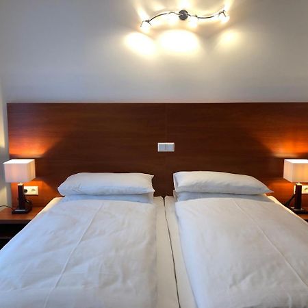 Hotel Mirabell Erlangen Buitenkant foto