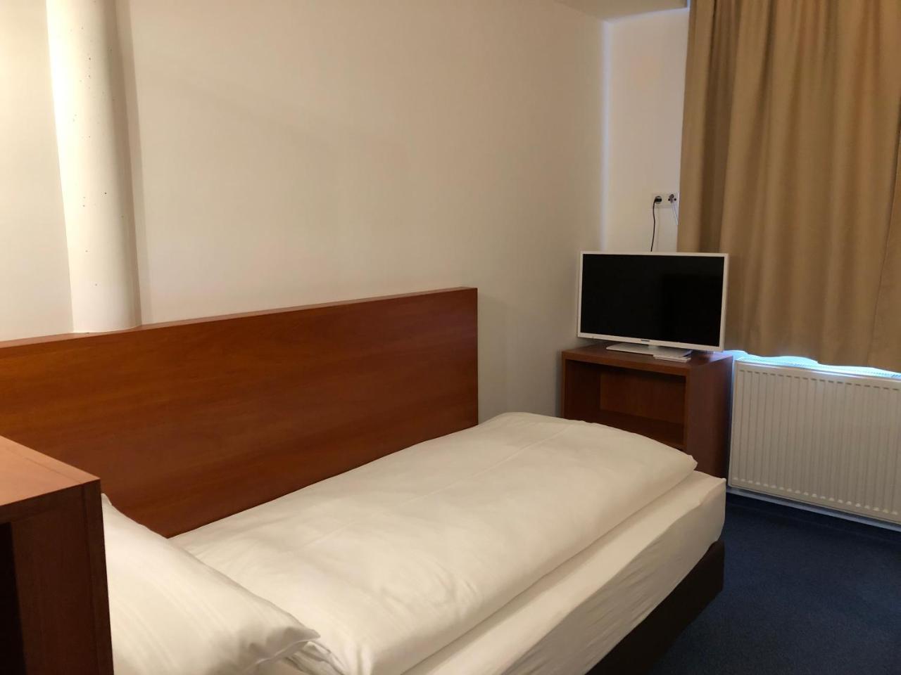 Hotel Mirabell Erlangen Buitenkant foto