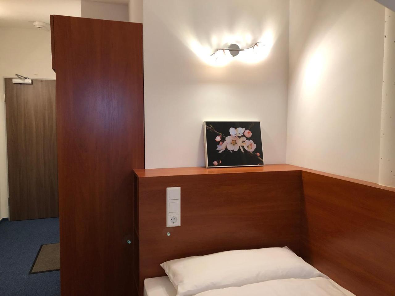 Hotel Mirabell Erlangen Buitenkant foto