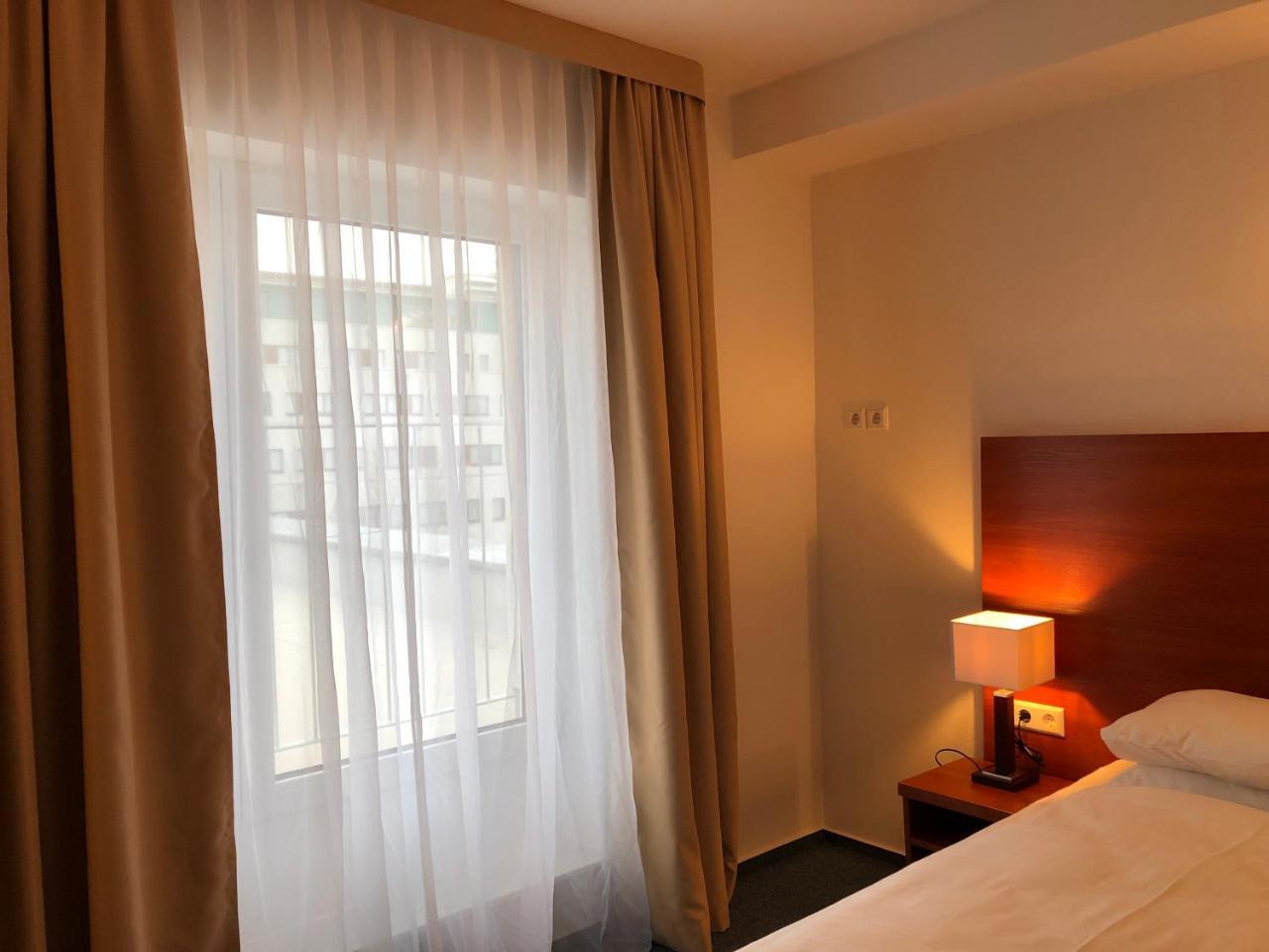 Hotel Mirabell Erlangen Buitenkant foto